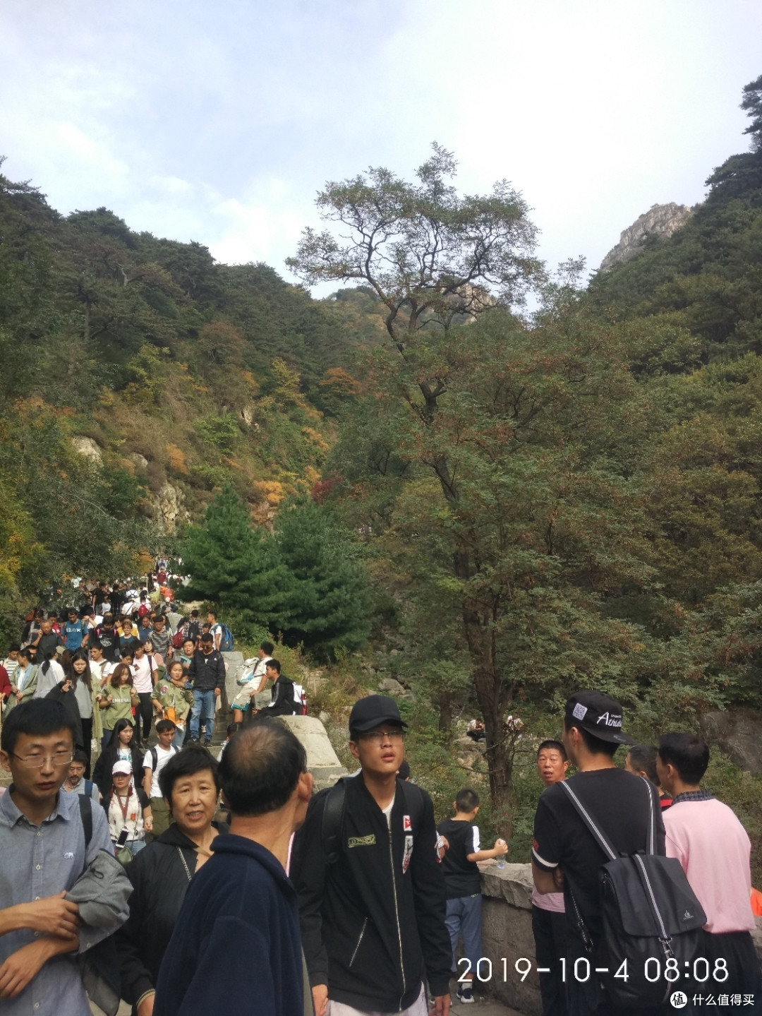 十一爬泰山,看的全是人