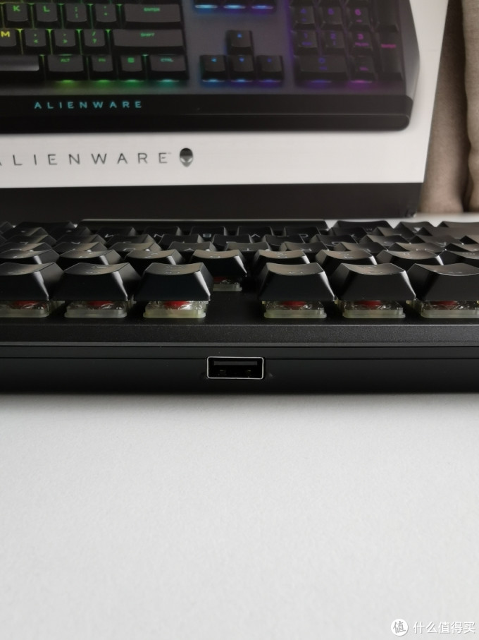 聊聊新款外星人键盘AW510K怎么样?CHERRY MX矮红轴使用感受
