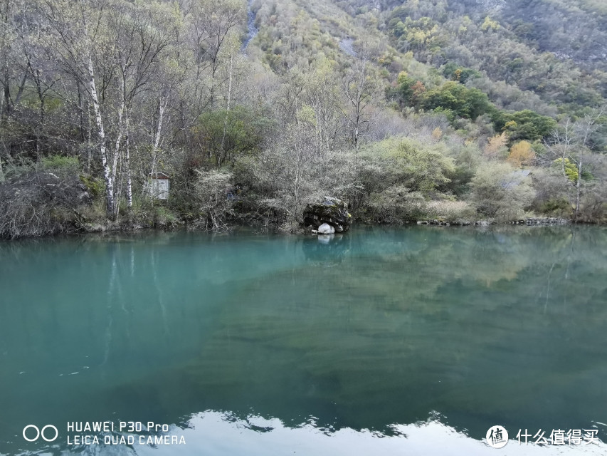 川西红叶季，来看传说媲美九寨的水