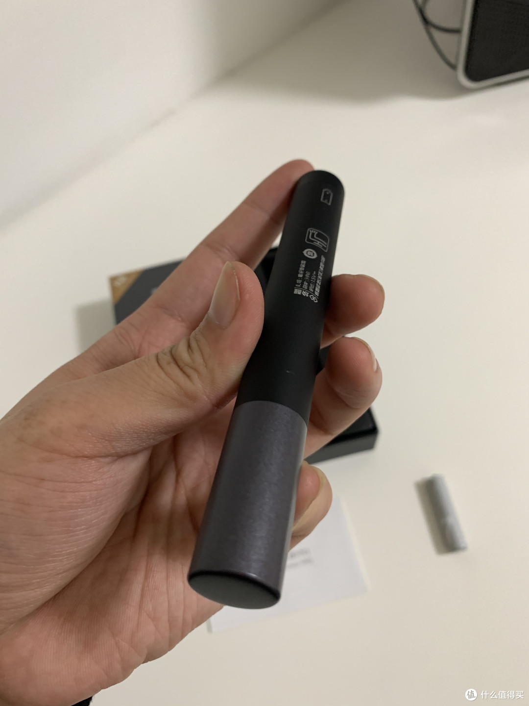 剪掉鼻毛,帅气回来____测焕醒迷你鼻毛修剪器HN1(高强转速)