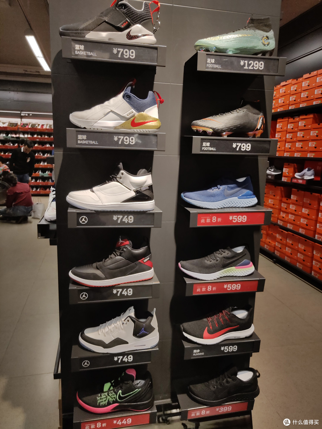 双11预售开始了，NIKE换季折扣店还有必要去逛吗？