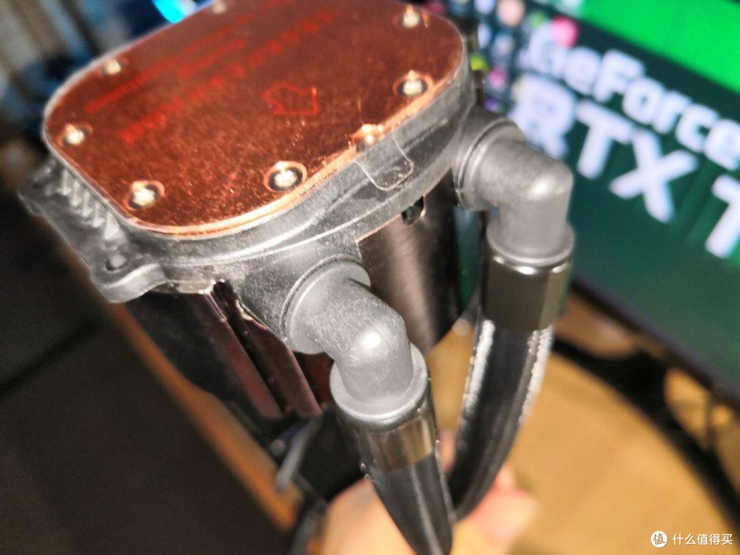 性价比最高的360水冷?鑫谷冰酷360RGB智领版,轻松压制5.0G超频
