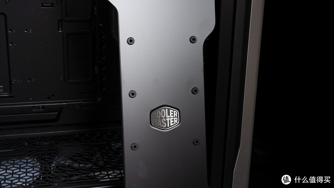 i9-9900KF+M10H+iGAME RTX 2080S装机,实测SL600M垂直风道