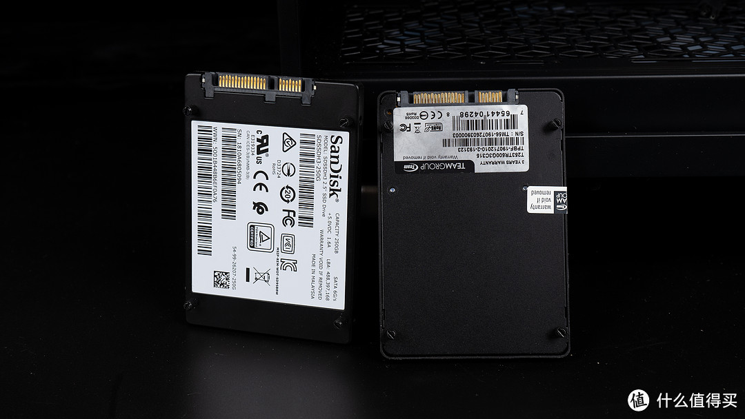 i9-9900KF+M10H+iGAME RTX 2080S装机,实测SL600M垂直风道
