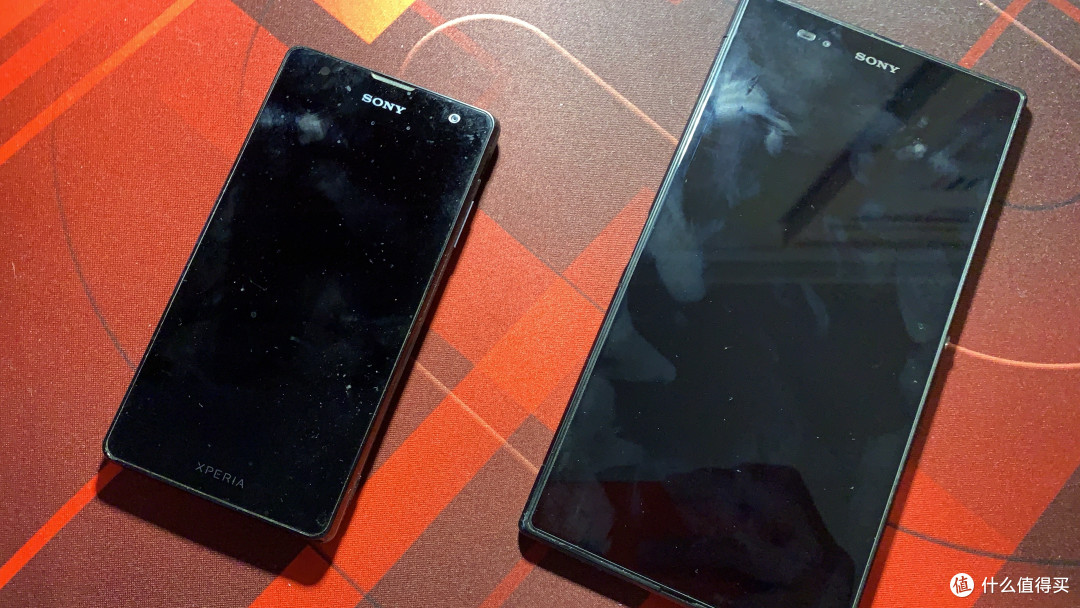 LT29i 和 XPERIA ULTRA