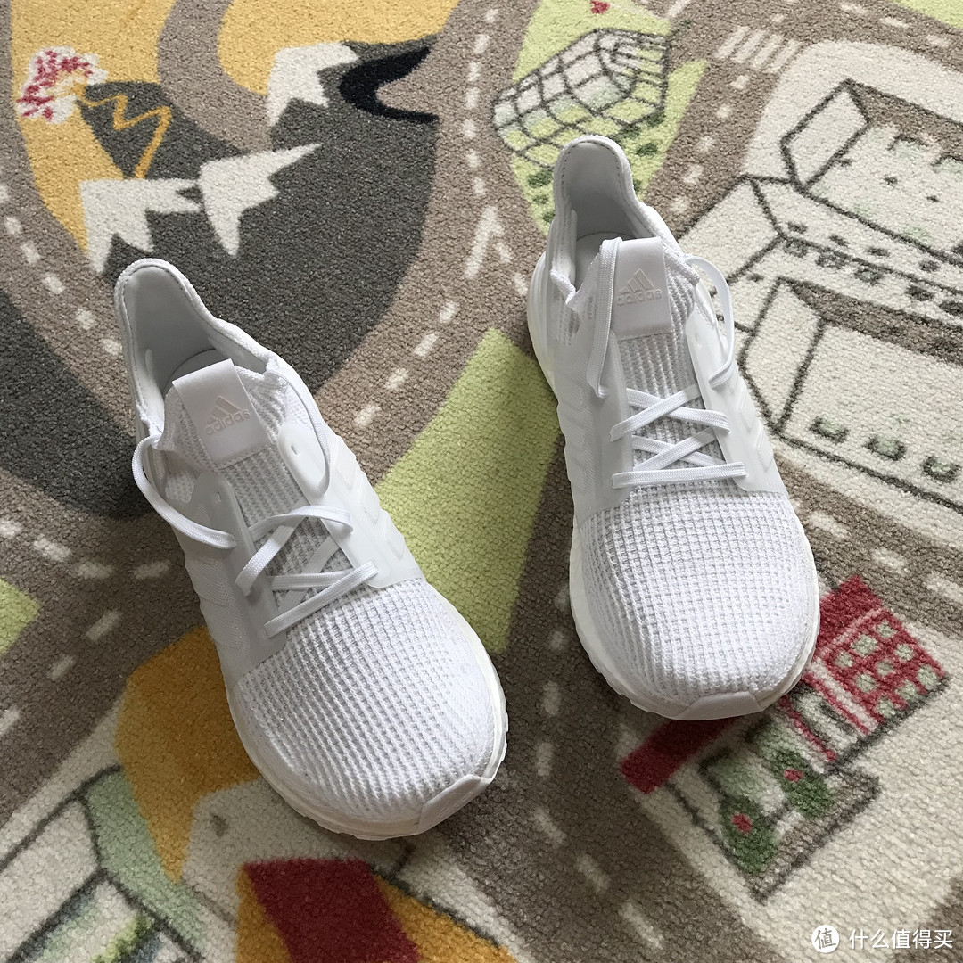 重型坦克！Adidas UltraBoost 19休闲鞋