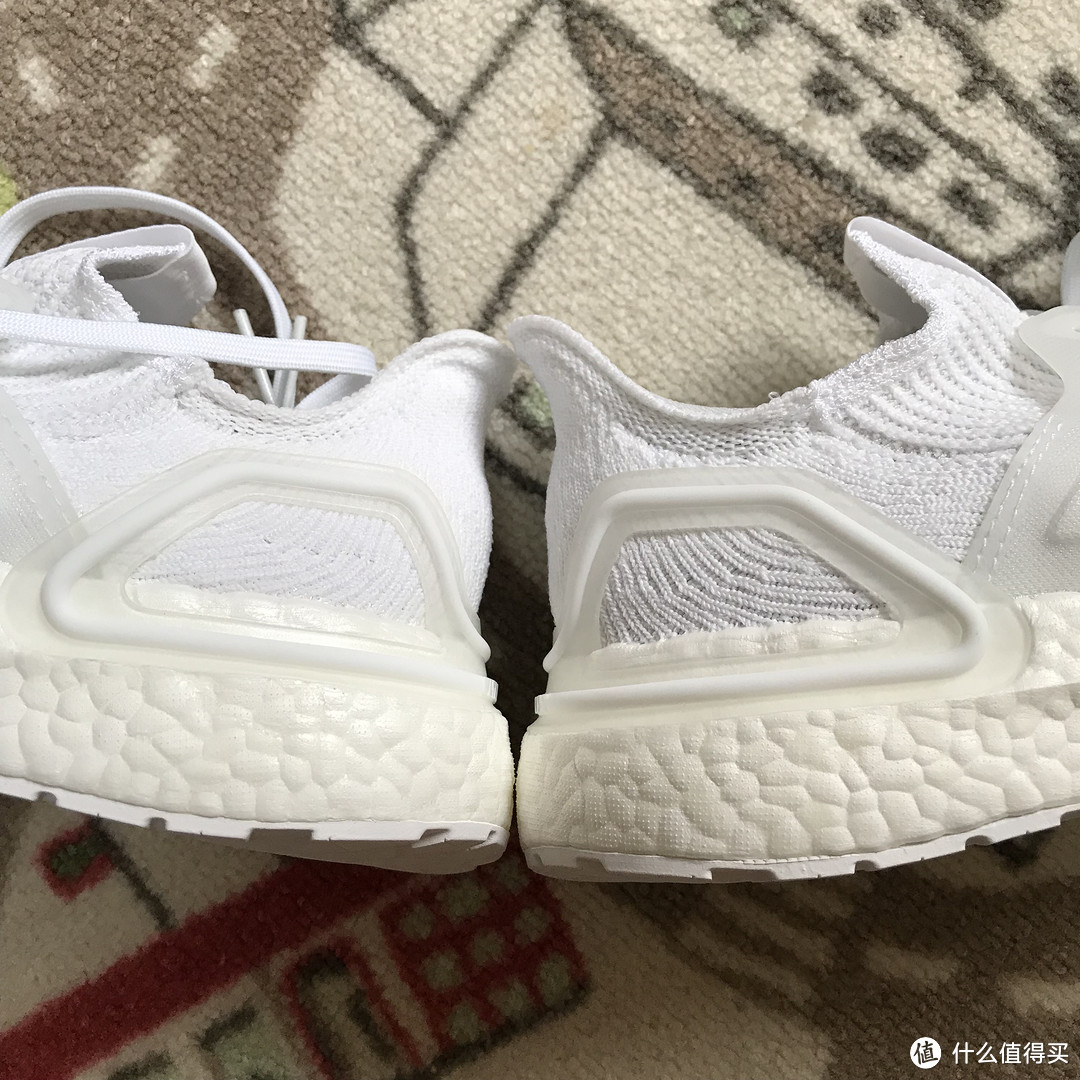 重型坦克！Adidas UltraBoost 19休闲鞋