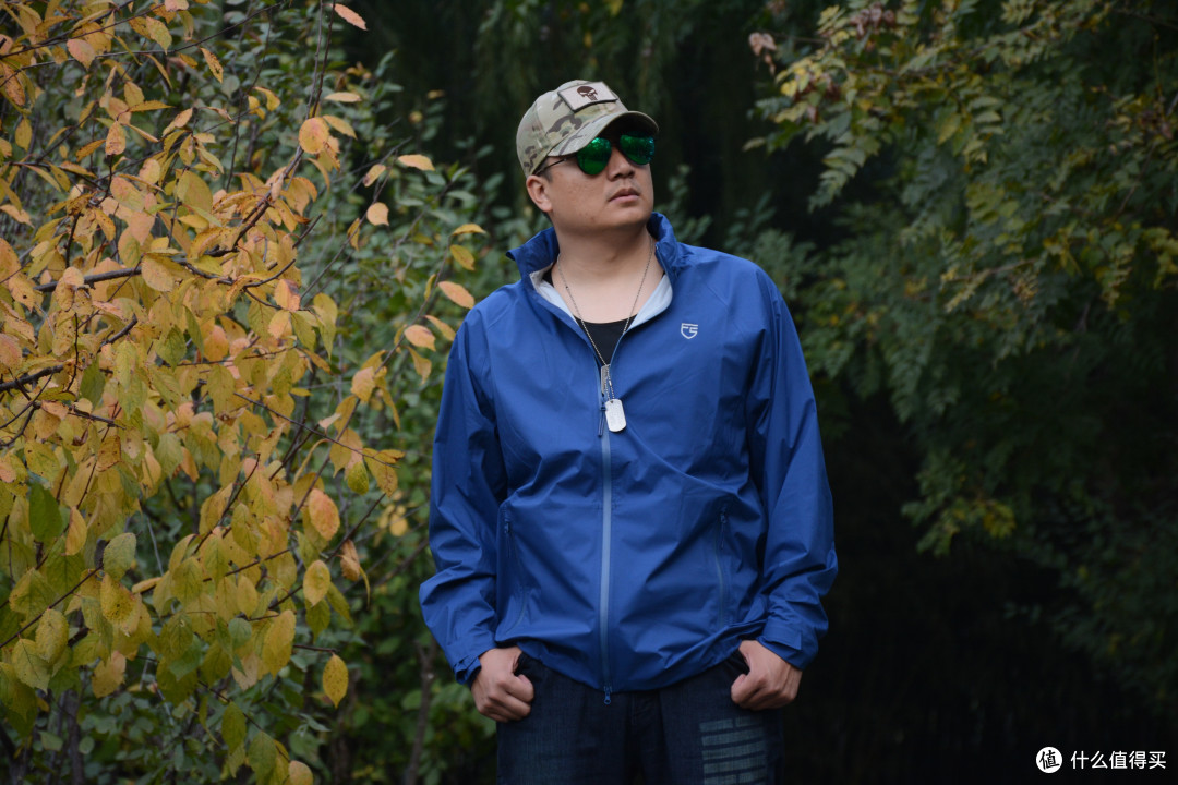 深秋遇见一抹蔚蓝——自由兵猎隼战术冲锋衣体验