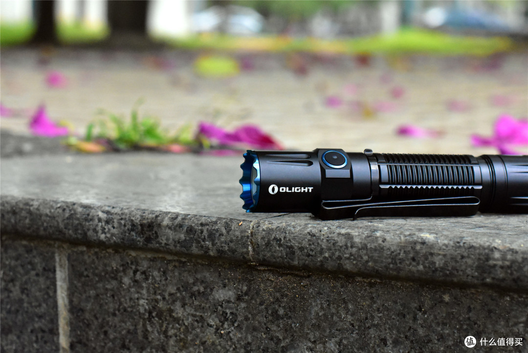 OLIGHT M2R PRO磁吸直充21700小直手电开箱