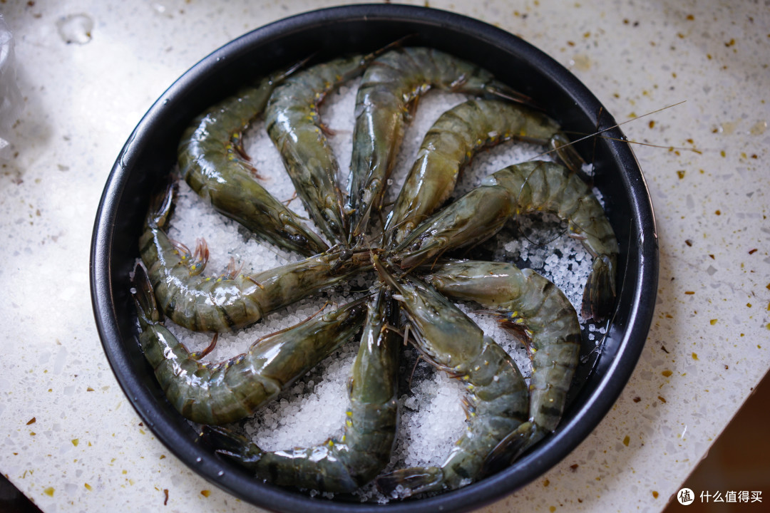 买了蒸烤箱不会用？这些简易蒸烤美食，让你餐桌不重样！附凯度R8蒸烤箱测评