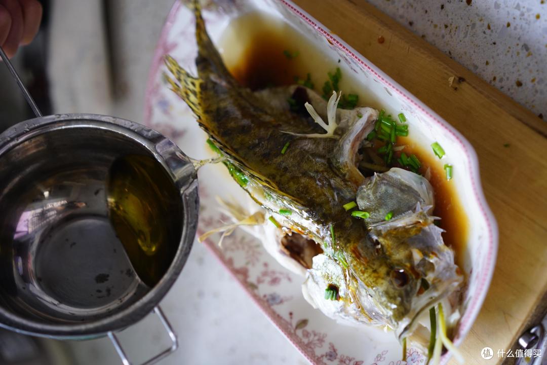 买了蒸烤箱不会用？这些简易蒸烤美食，让你餐桌不重样！附凯度R8蒸烤箱测评