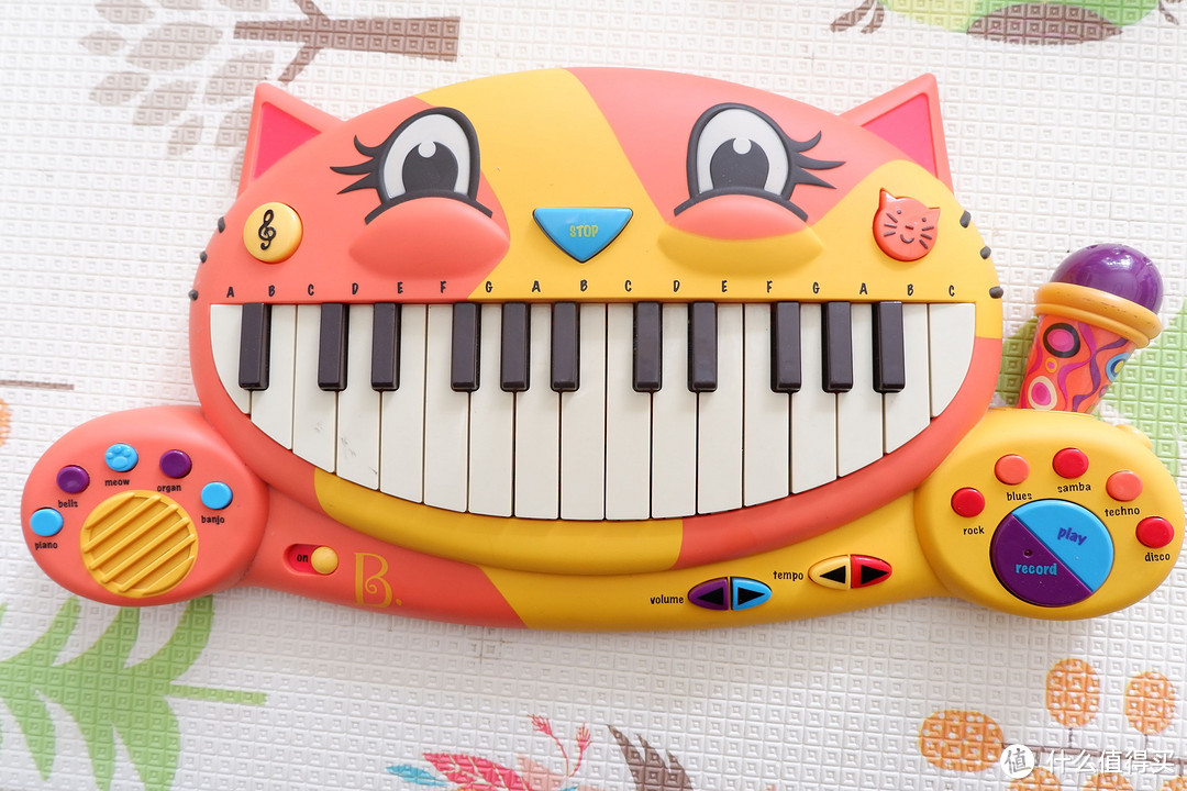 宝宝的灵魂钢琴家养成计划—B.Toys 大嘴猫咪电子琴体验分享