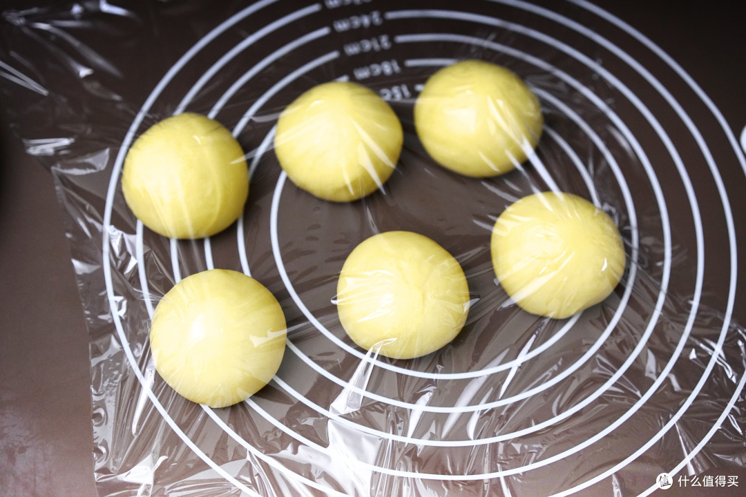 买了蒸烤箱不会用？这些简易蒸烤美食，让你餐桌不重样！附凯度R8蒸烤箱测评