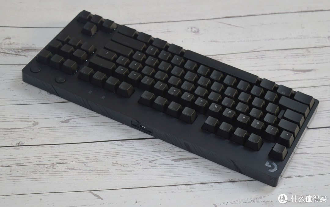 量产中的客制化：罗技GPROX可换轴机械键盘开箱