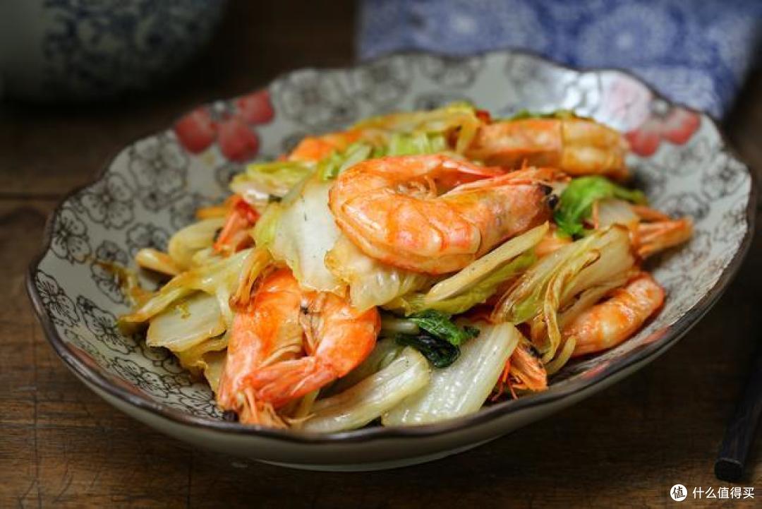 吃百菜不如吃白菜，加大虾一起炒，清香中透着鲜美，营养高味道好
