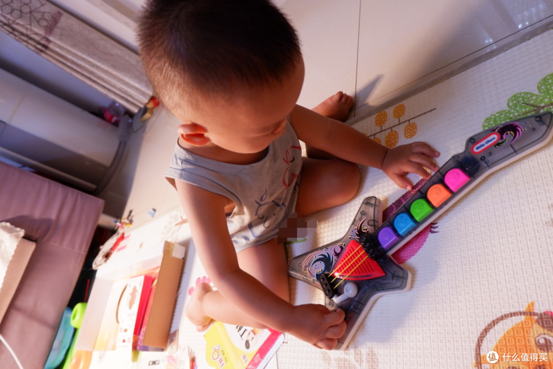 宝宝的灵魂吉他手养成计划—little tikes小泰克敲击乐吉他体验分享