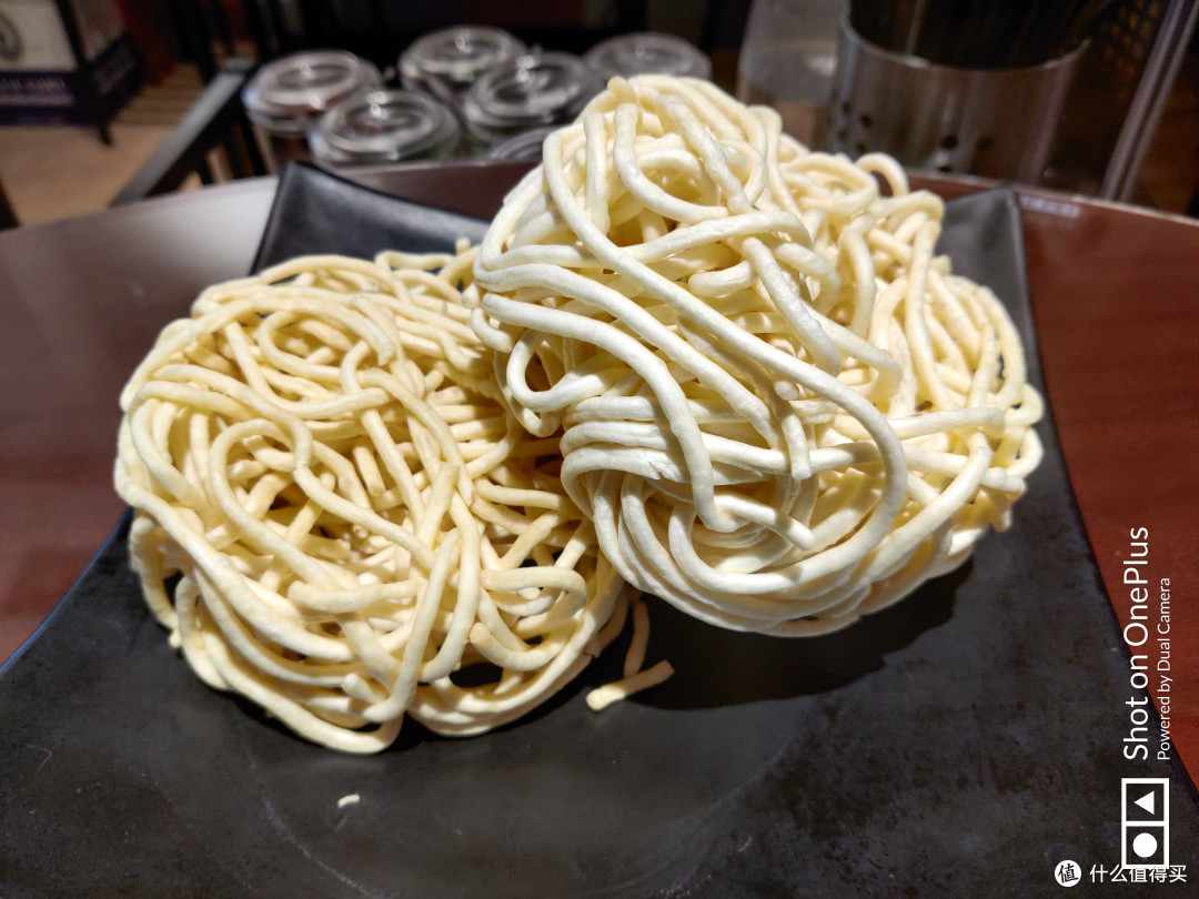 靓鸡配香浓花胶汤，满口鲜味价格不贵