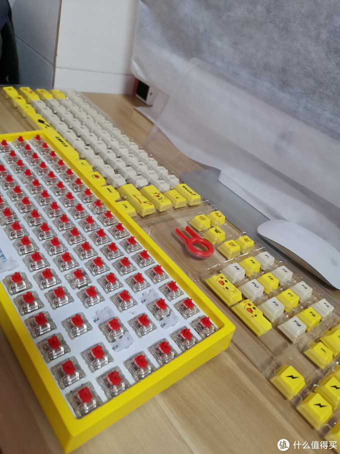 客制化优联皮卡丘机械键盘