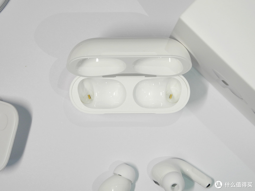 手里的AirPods 2突然就不香了？AirPods Pro到底值得入手么？