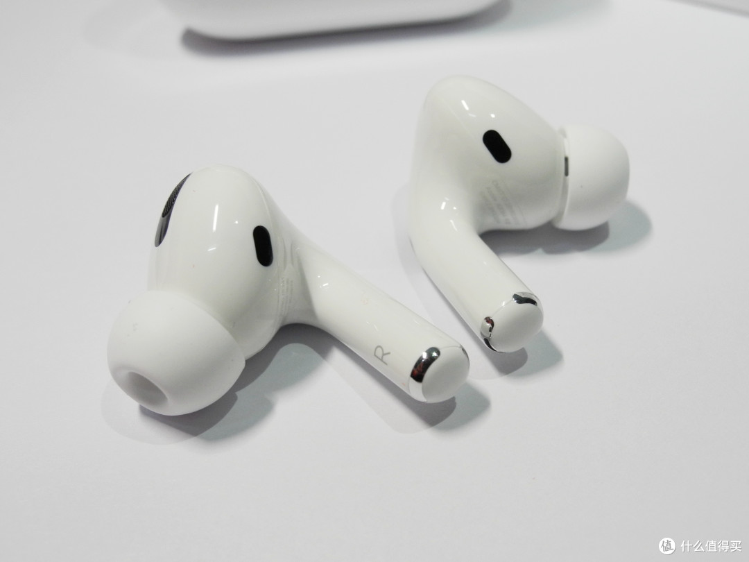 手里的AirPods 2突然就不香了?AirPods Pro到底值得入手么?