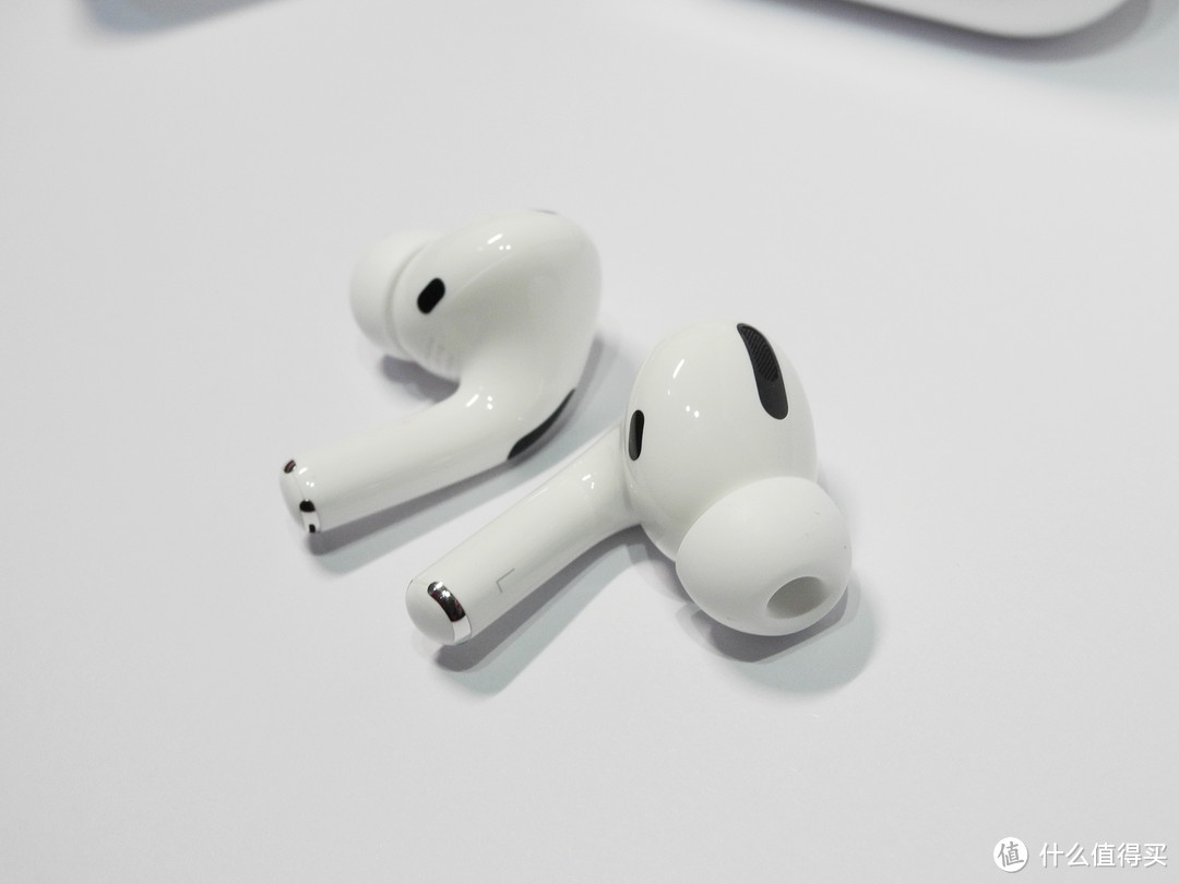 手里的AirPods 2突然就不香了？AirPods Pro到底值得入手么？