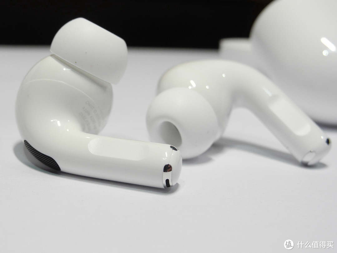 手里的AirPods 2突然就不香了？AirPods Pro到底值得入手么？