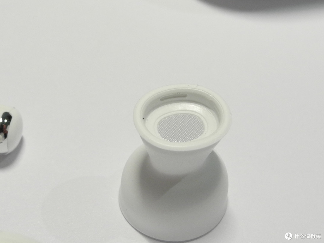 手里的AirPods 2突然就不香了?AirPods Pro到底值得入手么?