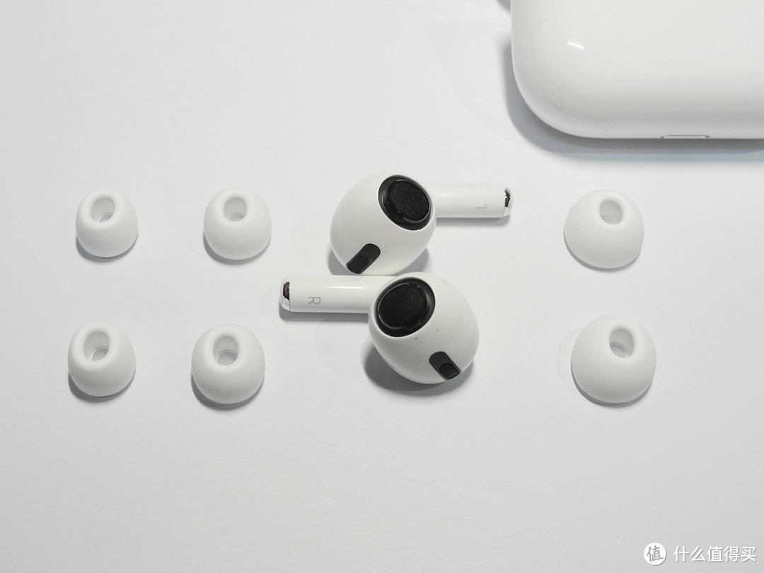 手里的AirPods 2突然就不香了？AirPods Pro到底值得入手么？