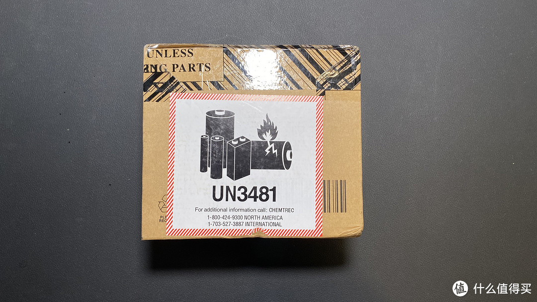 的网眼华强北已经出了和原厂包装一样,精细度不输原厂的高仿山寨货,请