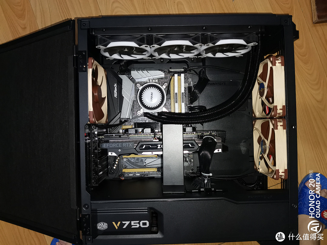 PHANTEKS 追风者 P600不透光版 开箱加安装以及测试之给电脑换个新屋