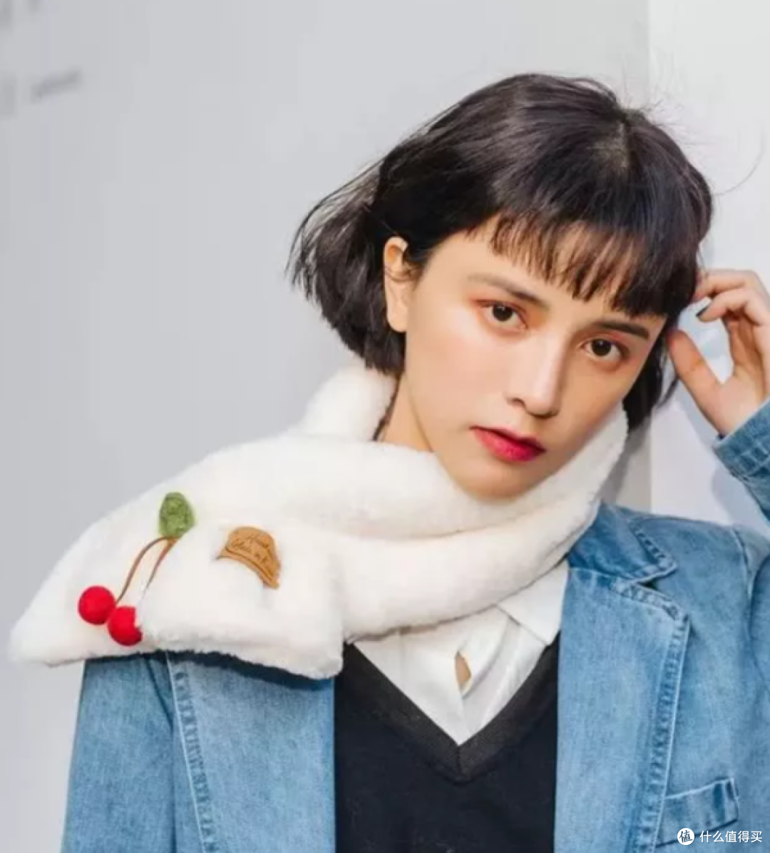 把握2019年围巾流行款式,随便搭都洋气