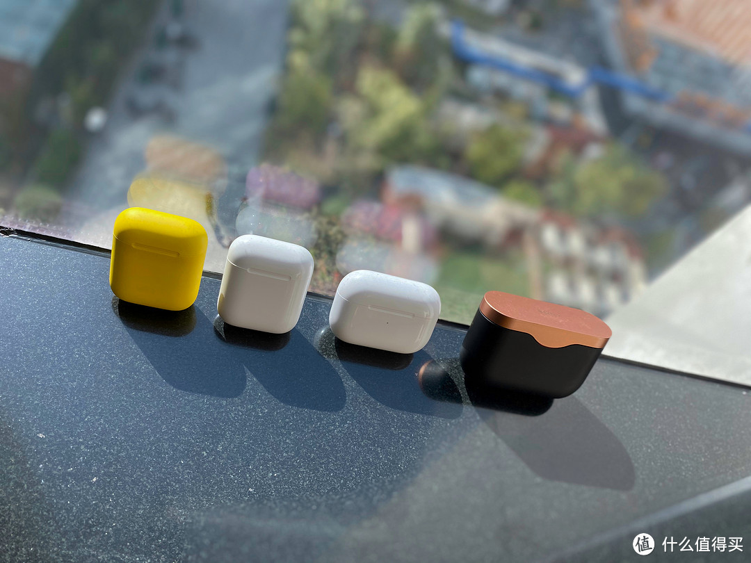 AirPods Pro vs AirPods vs WF-1000XM