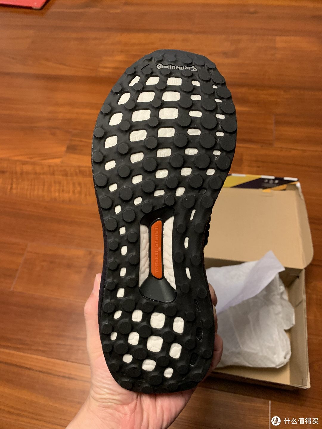 双十一的第一单， 阿迪达斯 UltraBOOST LACELESS