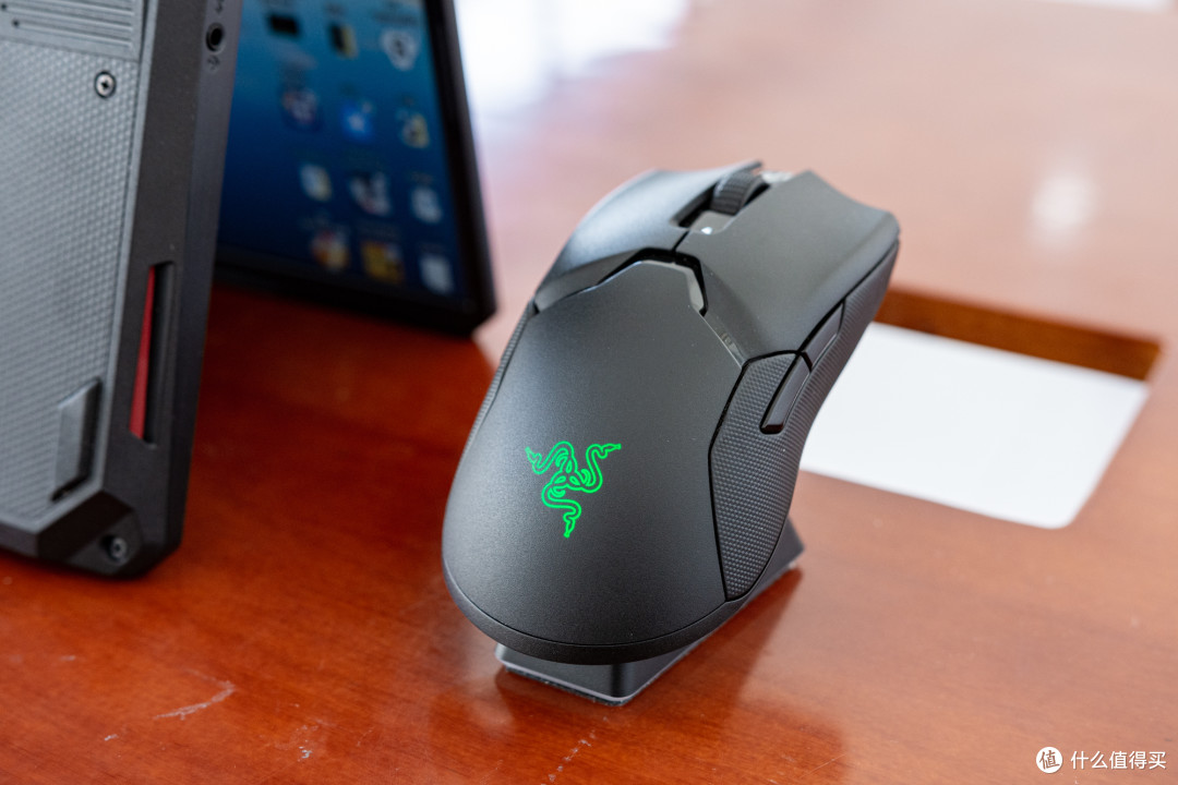 无线款,轻量级,稳控制:雷蛇(Razer) 毒蝰终极版鼠标的快速体验
