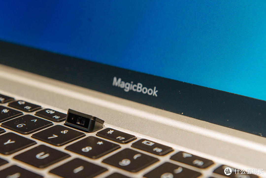 想写荣耀MagicBook Pro Linux版的评测，也写成了谷歌和微软操作系统的安装攻略