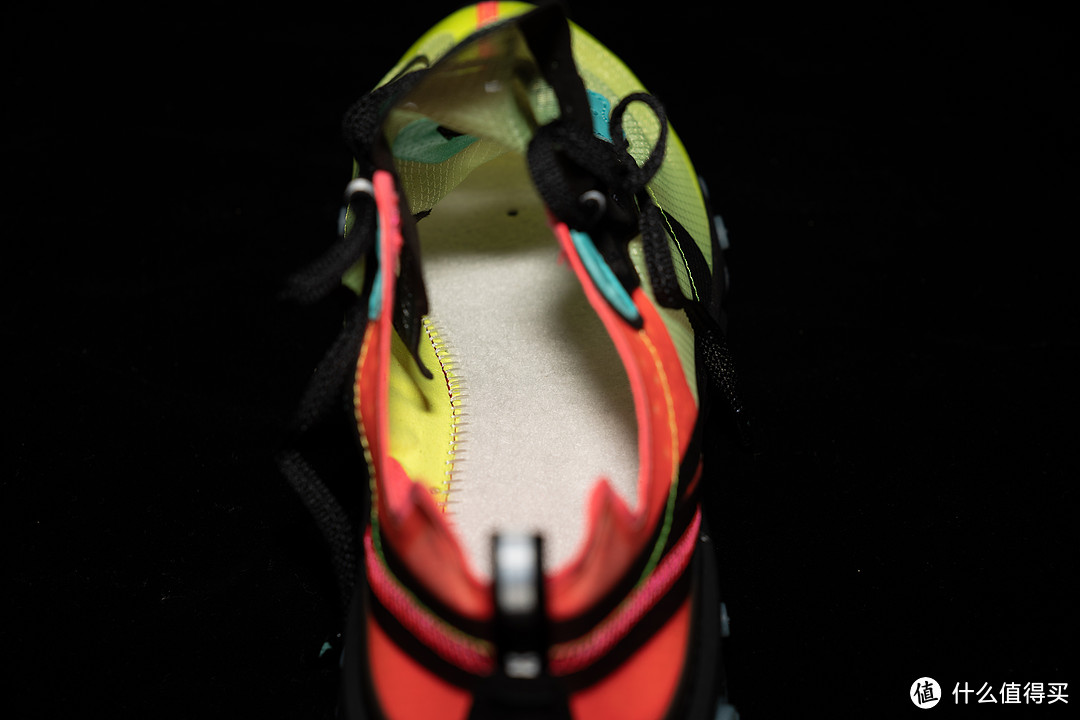 Nike React Element 87——半透明薄如蝉翼