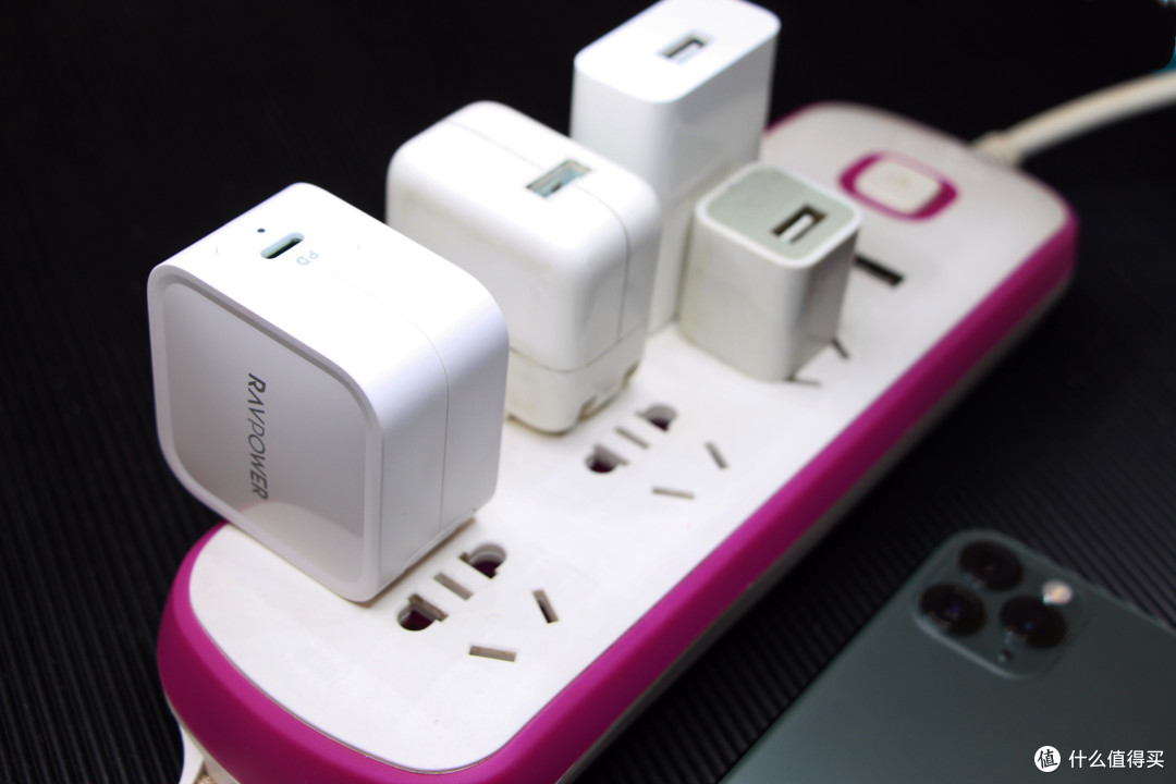 极速充电套装 睿能宝RAVPOWER 61W PD GaN 氮化镓全兼容体验