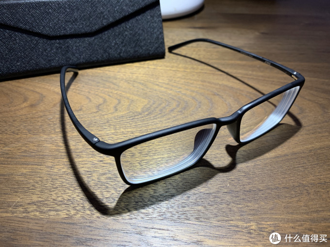 6年4款,眼镜漫谈-依视路蔡司jins晴姿精工对比