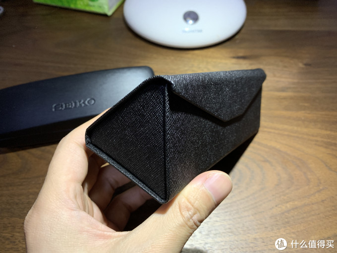 6年4款,眼镜漫谈-依视路蔡司jins晴姿精工对比