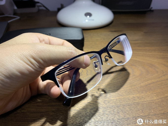 6年4款,眼镜漫谈-依视路蔡司jins晴姿精工对比