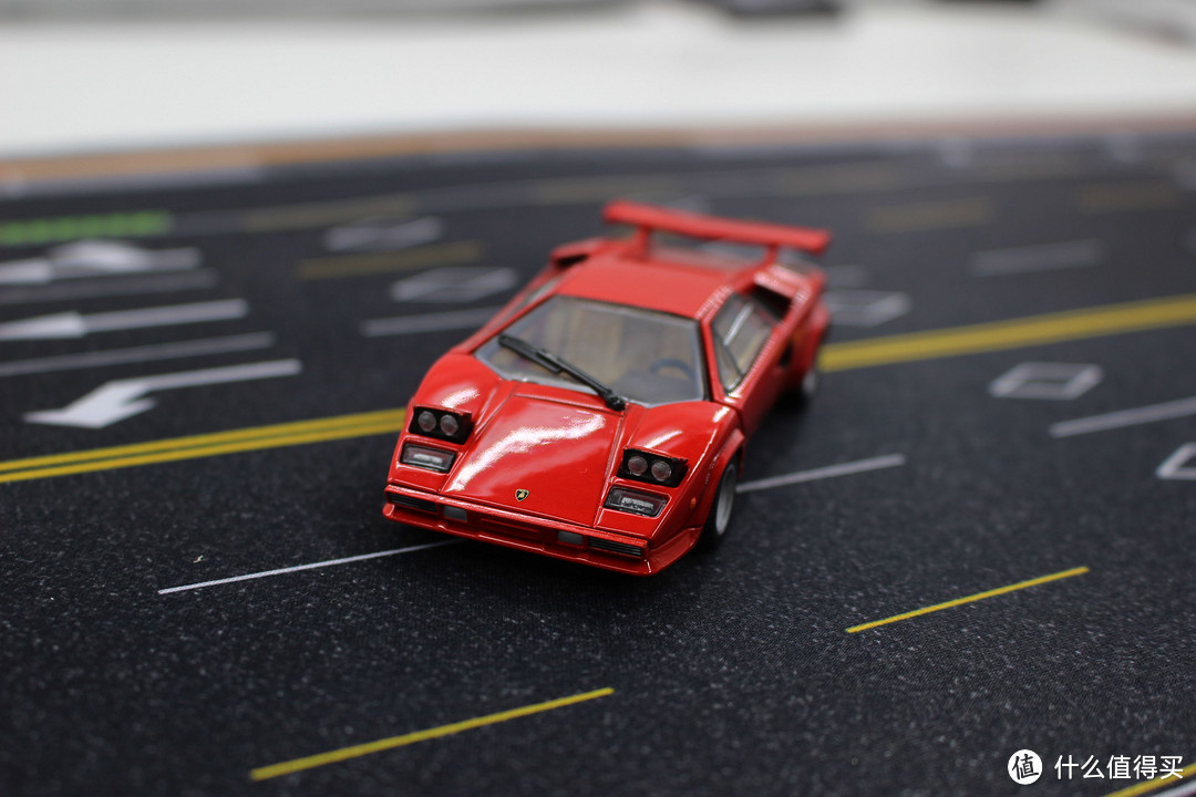 TAKARA TOMY多美卡 1:43兰博基尼康塔什Lambroghini Countach LP500S 开箱