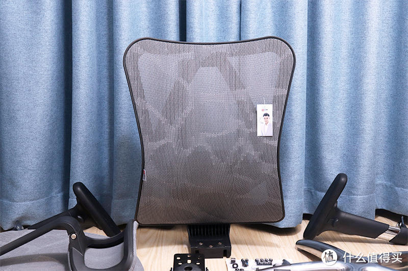 头腰扶手皆可调，舒适安坐可躺倒，西昊M57人体工学电脑椅