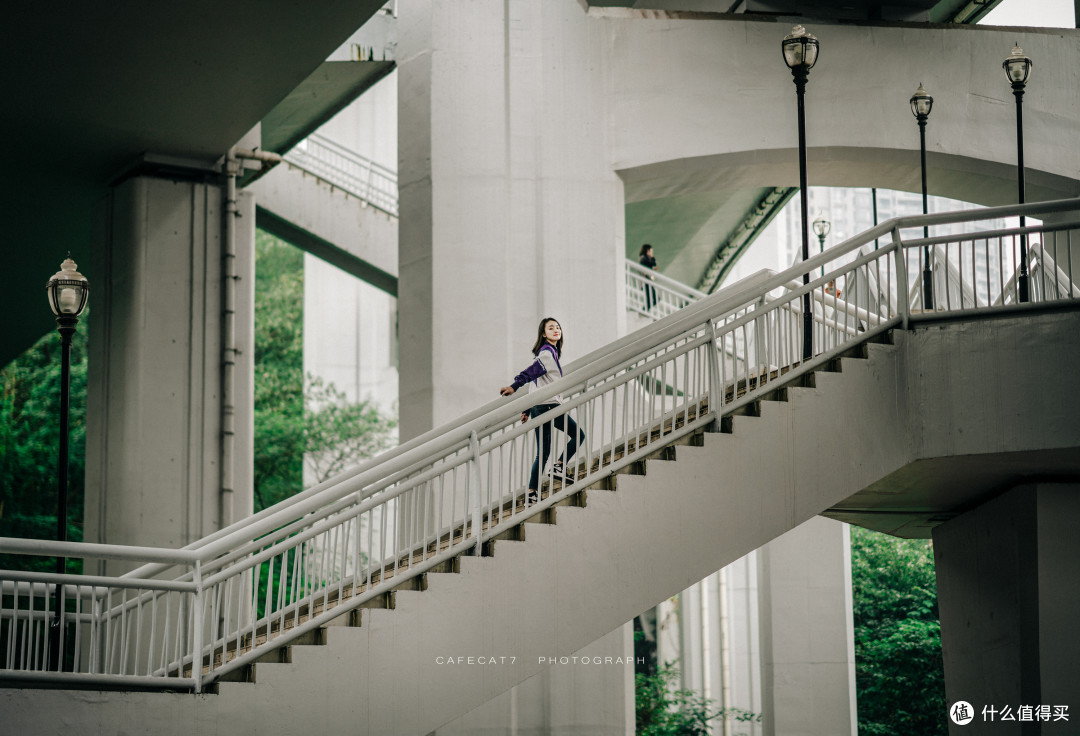 追随《少年的你》的脚步打卡重庆到此一游人像照