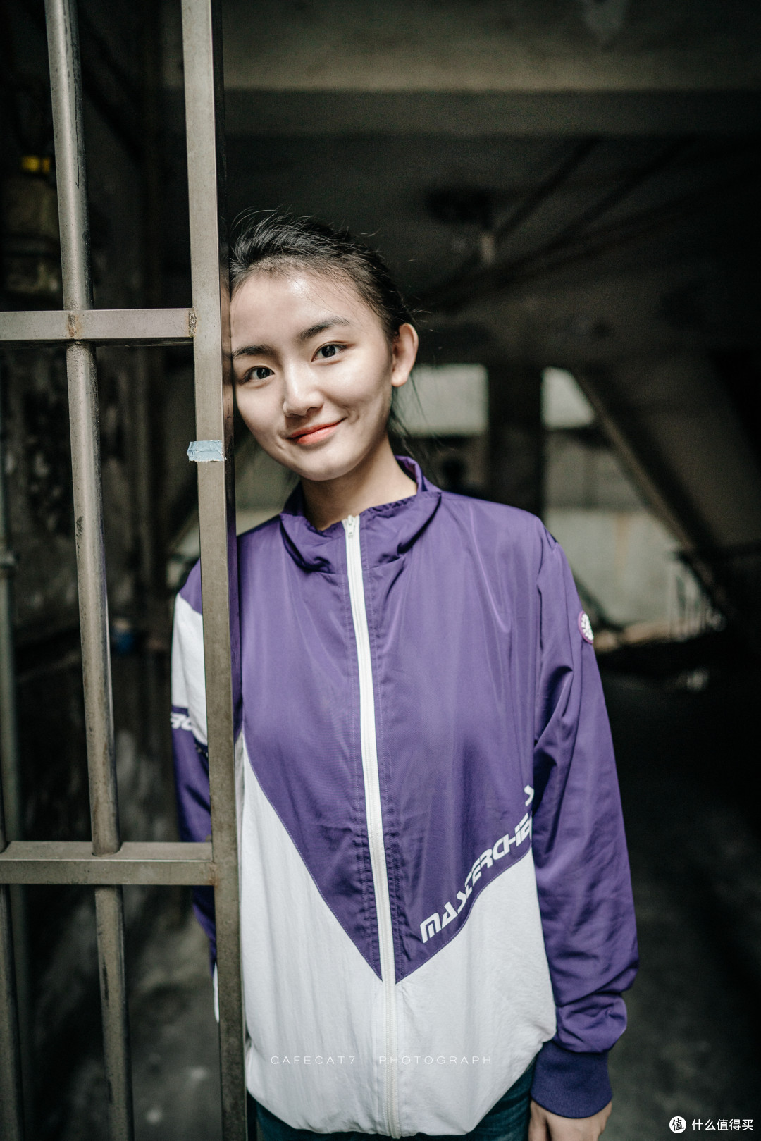 追随《少年的你》的脚步打卡重庆到此一游人像照