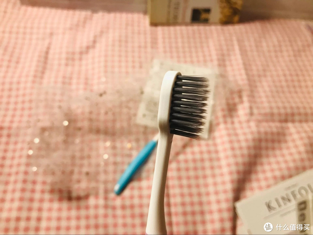 评测极物软毛牙刷，洁齿护牙它很在行