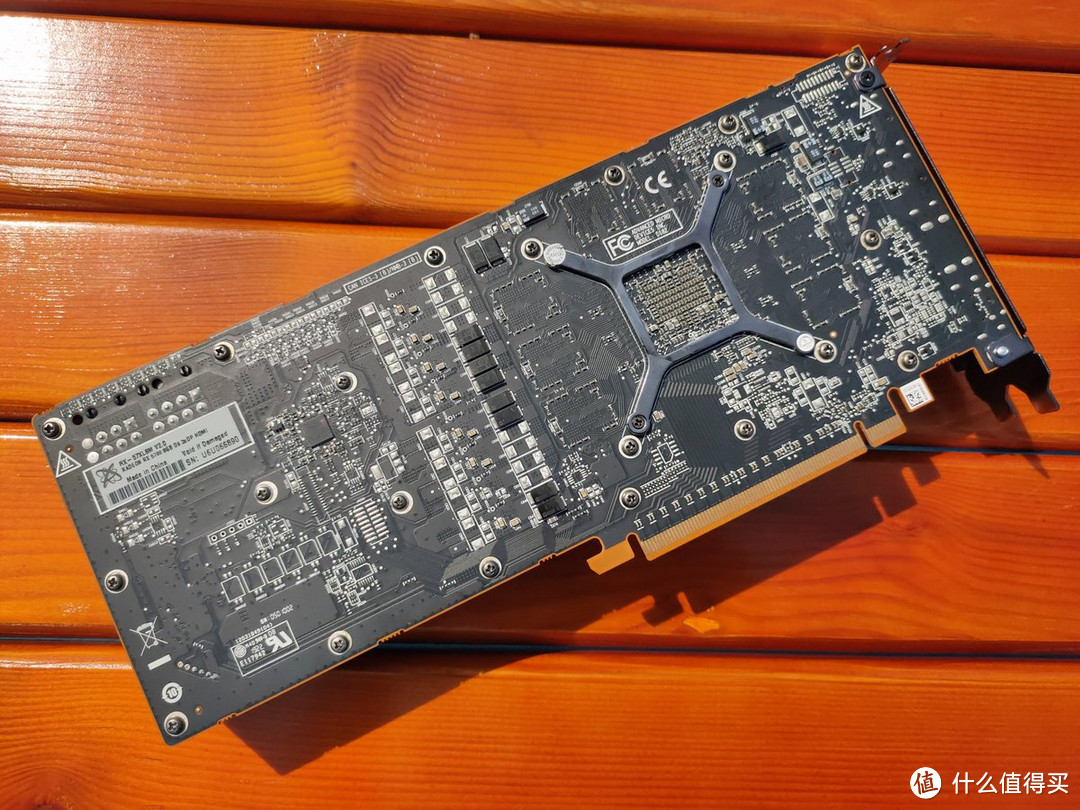 非*级非公显卡值得买吗？撼讯RX5700红龙VS公版RX5700显卡