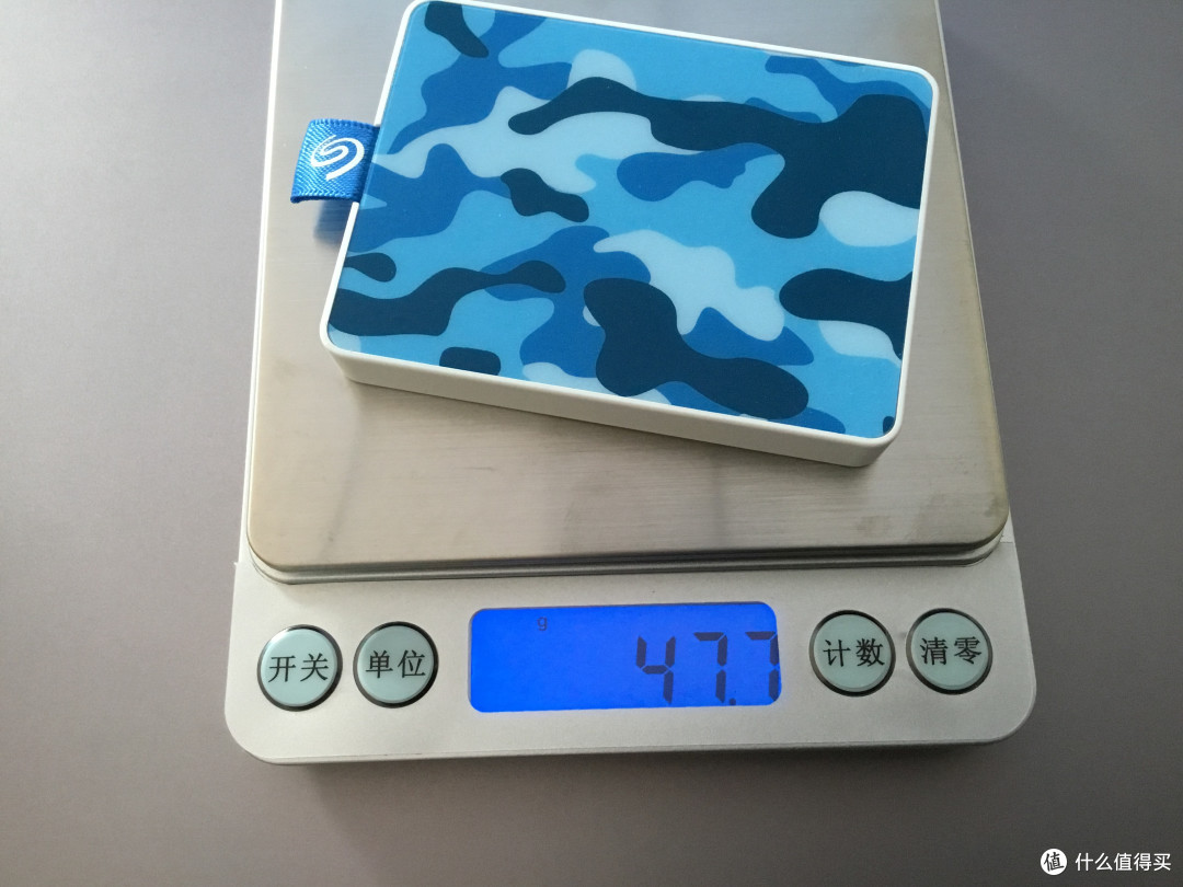 轻巧便携高颜值移动固态硬盘——希捷One Touch SSD
