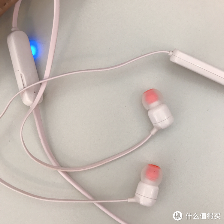 JBL T110BT 低噪纯净的蓝牙运动耳机