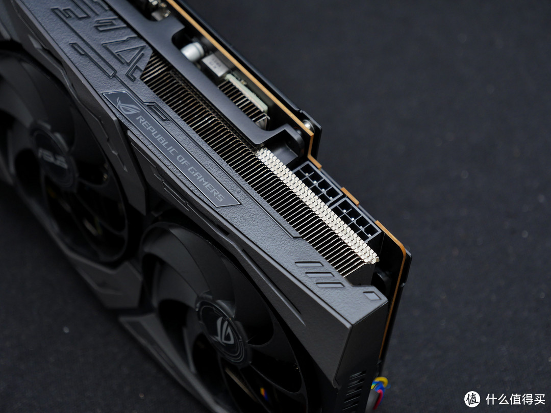 我加的钱都在哪里？华硕Rog STRIX RX5700XT 拆解测评