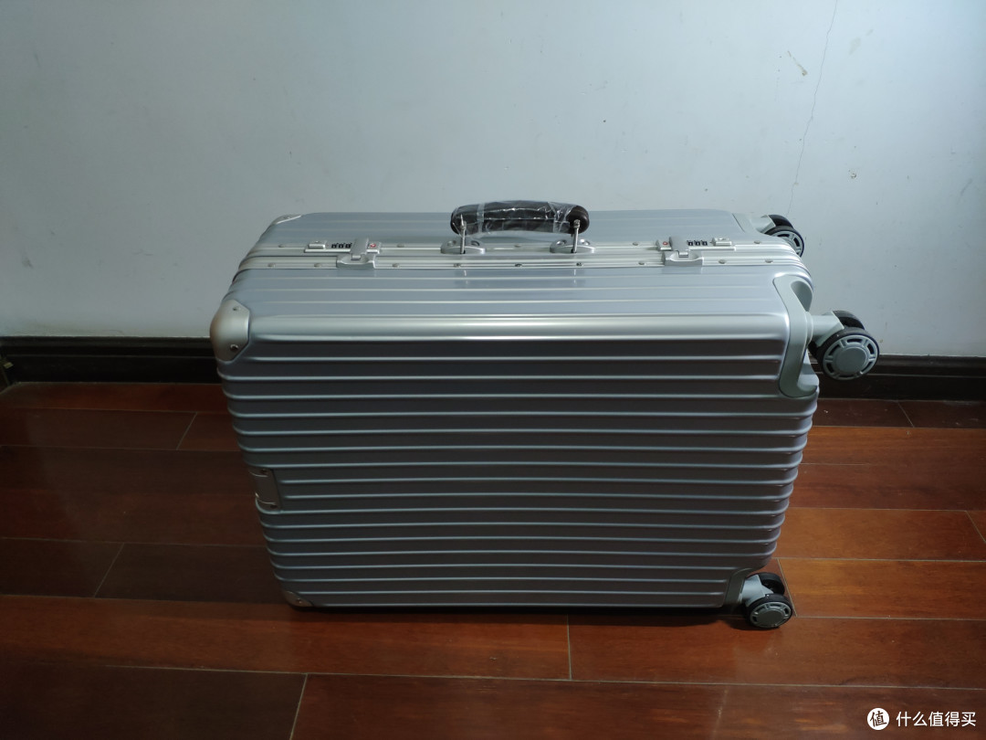 双十一前夕的latit24寸商务铝框拉杆箱开箱